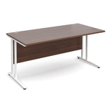 Maestro25 WH Straight desks