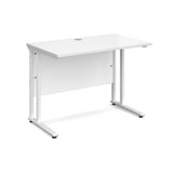 Maestro25 WH Straight desks 600mm deep