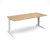 TR10 Straight desks