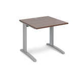 TR10 Straight desks